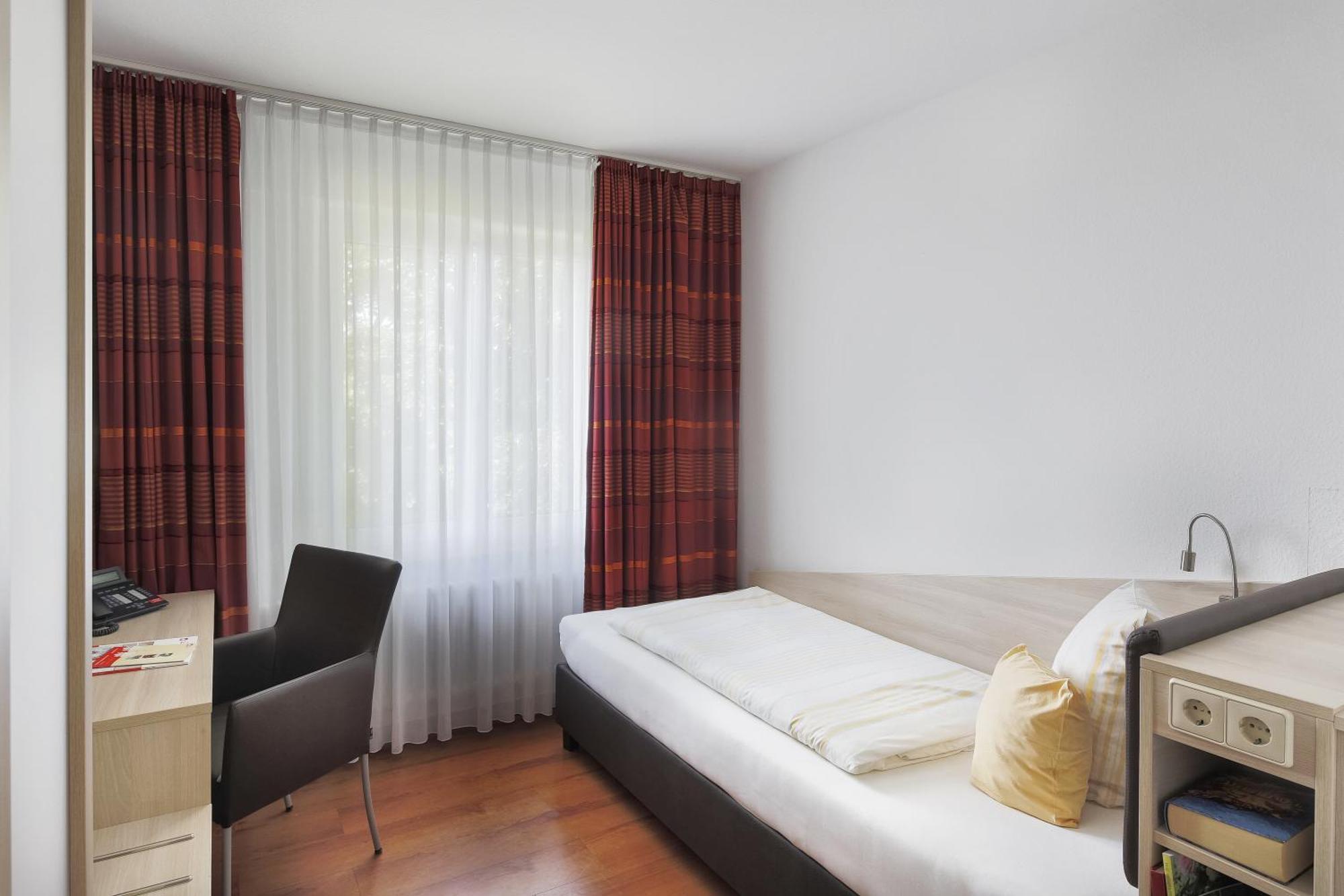 Caritas Tagungszentrum Freiburg Bagian luar foto